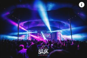 Ledscherm OOSTBURG in gebruik tijdens een evenement