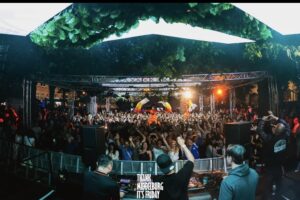 Ledscherm Zeeland in gebruik tijdens een